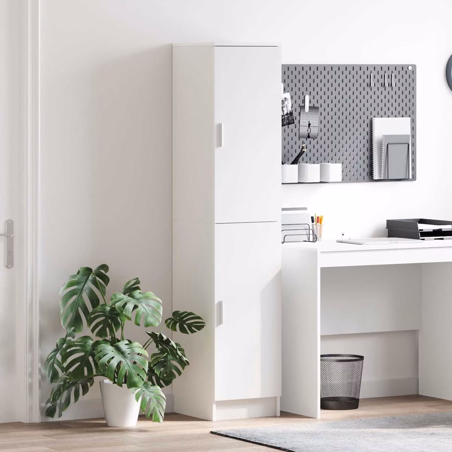 Credenza moderna vidaXL in MDF bianco con ante a battente L/P/H: 35 x 39 x 168 cm