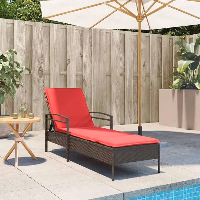Lettino prendisole vidaXL in rattan marrone con cuscino e poggiatesta regolabile L/P/H: 200 x 63 x 81 cm
