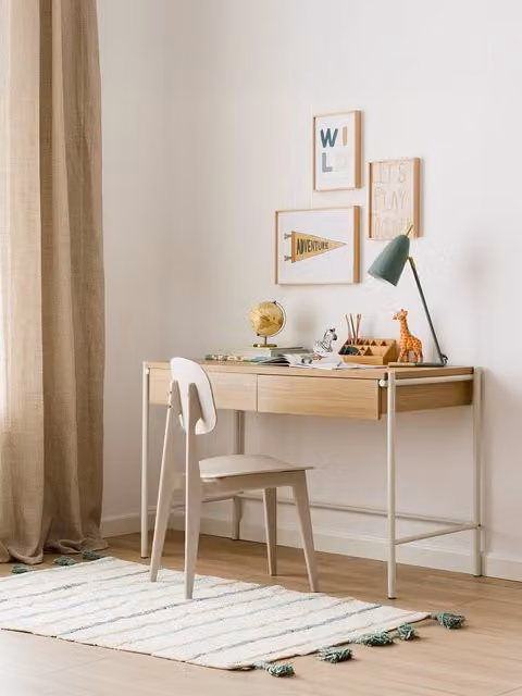 Scrivania Dalia Kenay Home per bambini in legno naturale e bianco