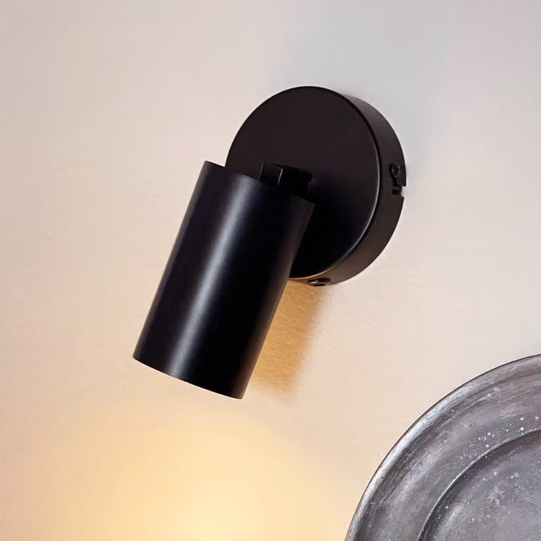 Dyberg Larsen Faretto da parete Modern, nero, larghezza 10 cm dimmerabile, Nero, Soggiorno / Sala da pranzo, Metallo, Design, Faretto alogeno