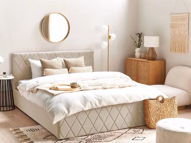 Letto contenitore Beliani in velluto beige con testiera trapuntata a diamante e base a doghe L/P/H: 160 x 200 x 170 cm