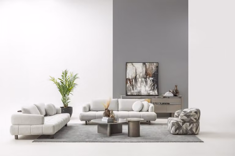 Modernes Wohnzimmer Set 2x 4 Sitzer Sessel Couch und Beistelltisch