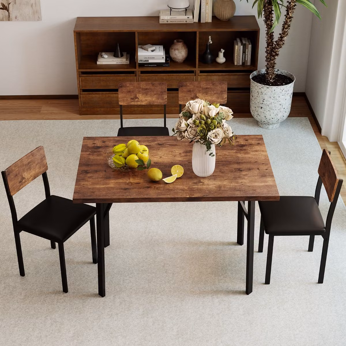 Set da pranzo Costway in stile industriale con tavolo rettangolare marrone e 4 sedie imbottite in pelle sintetica con gambe in metallo