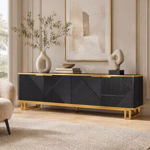 Mobile TV Mivray moderno con ante geometriche, vani aperti e passacavi, in MDF nero e metallo oro, L: 160 cm, P: 37.5 cm, H: 48 cm