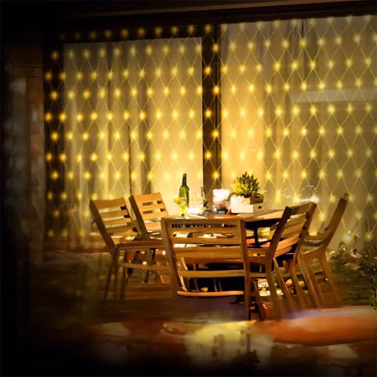 Striscia LED da 10 metri, 2700 K, 100 LED, bassa tensione, grado di protezione IP44
