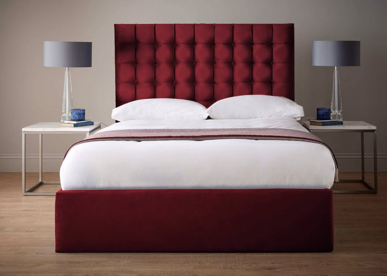 Rotes Luxus Samt Textil Bett Doppel Design Chesterfield 160x200cm Betten