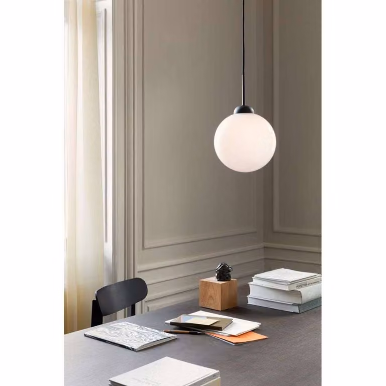 Nuura Aps Lampada a sospensione Apiales, dimmerabile, Nero, Soggiorno / Sala da pranzo, Vetro, Design, Lampada a sospensione