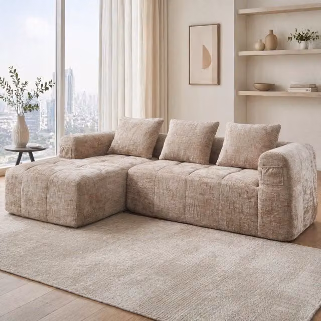 Divano angolare moderno MIVRAY in tessuto beige con chaise longue a sinistra, seduta in schiuma e cuscini inclusi, L/P/H: 250 x 158 x 60 cm