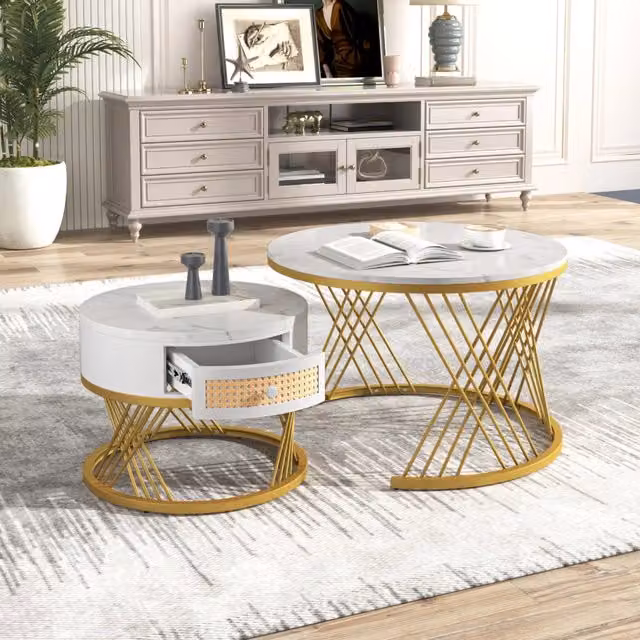 Set di 2 tavolini rotondi da salotto bianchi con cassetto, effetto marmo e gambe dorate