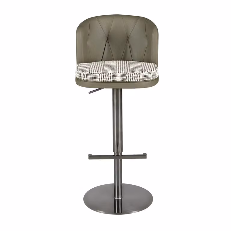 Sgabello girevole moderno Angel Cerdá in tessuto e similpelle con design geometrico verde, bianco e grigio e ruote per cucina e soggiorno