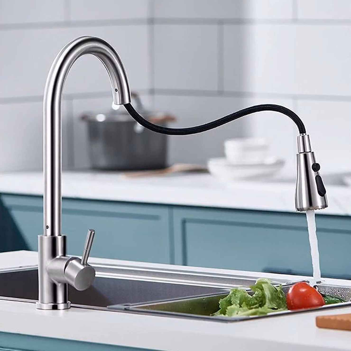 Miscelatore da cucina monocomando con doccetta estraibile, girevole a 360°, con 3 tipi di getto d'acqua, in acciaio inossidabile