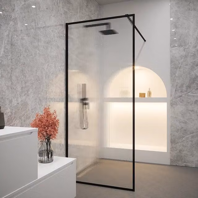 Doccia walk-in Rodi con vetro cannettato e profili neri, Larghezza: 60 cm