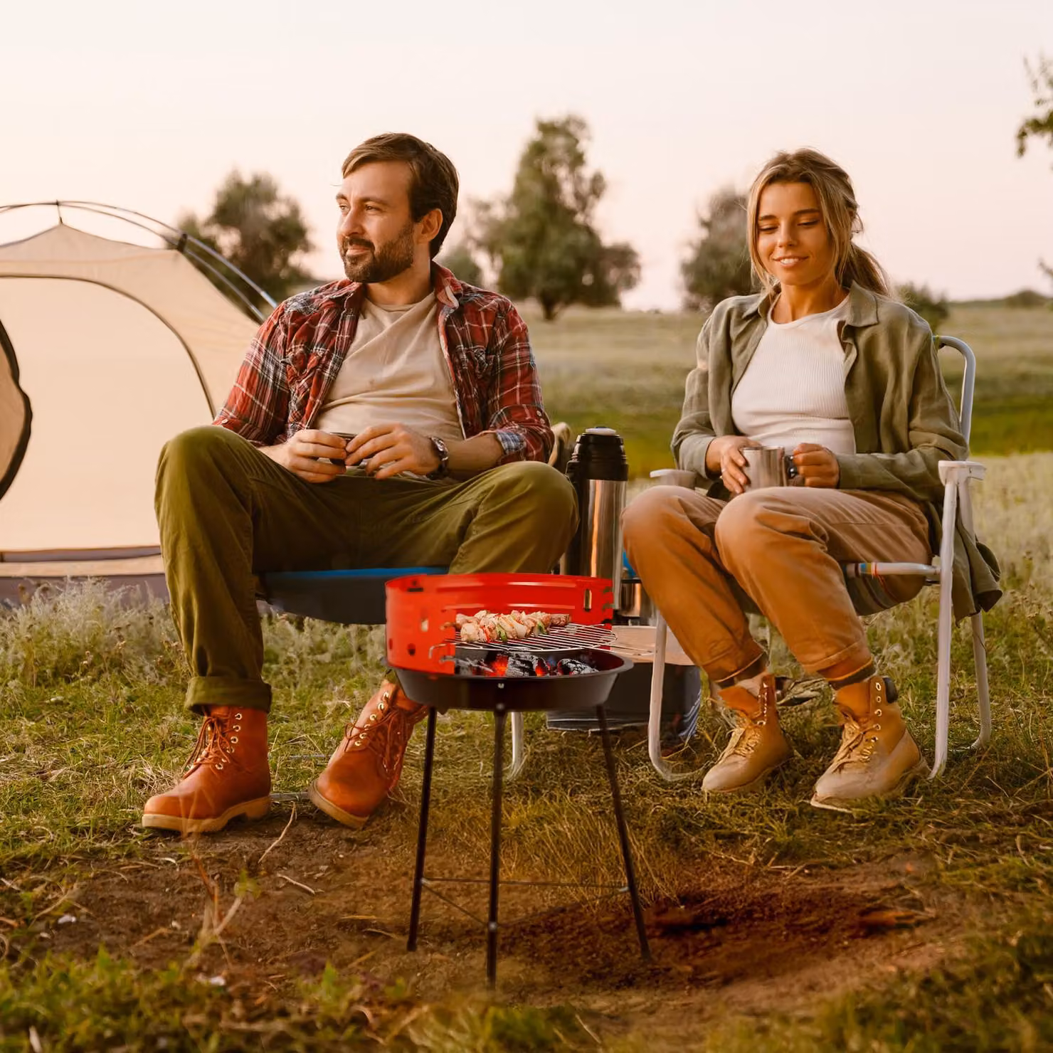 Barbecue a carbone con supporto e paravento, 37 cm