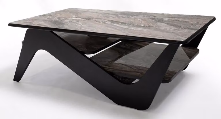 Elegante tavolino dal design intramontabile, realizzato in legno massiccio