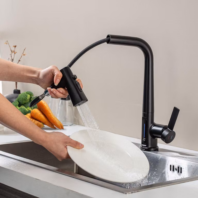 Miscelatore da cucina con doccetta estraibile, illuminazione a LED, 3 tipi di getto, finitura nero opaco