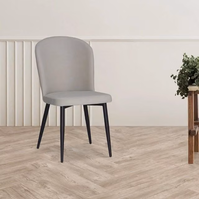 Set 4 Sedie Barka in tessuto grigio con piedi neri – Comfort morbido e design