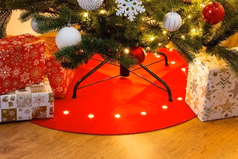 Tappeto MagicHome Natale, rosso, per albero di Natale, con stelle, 22x LED, bianco caldo, 2xAA, 90 cm