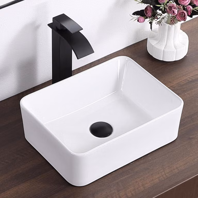 Lavabo moderno in porcellana per il bagno