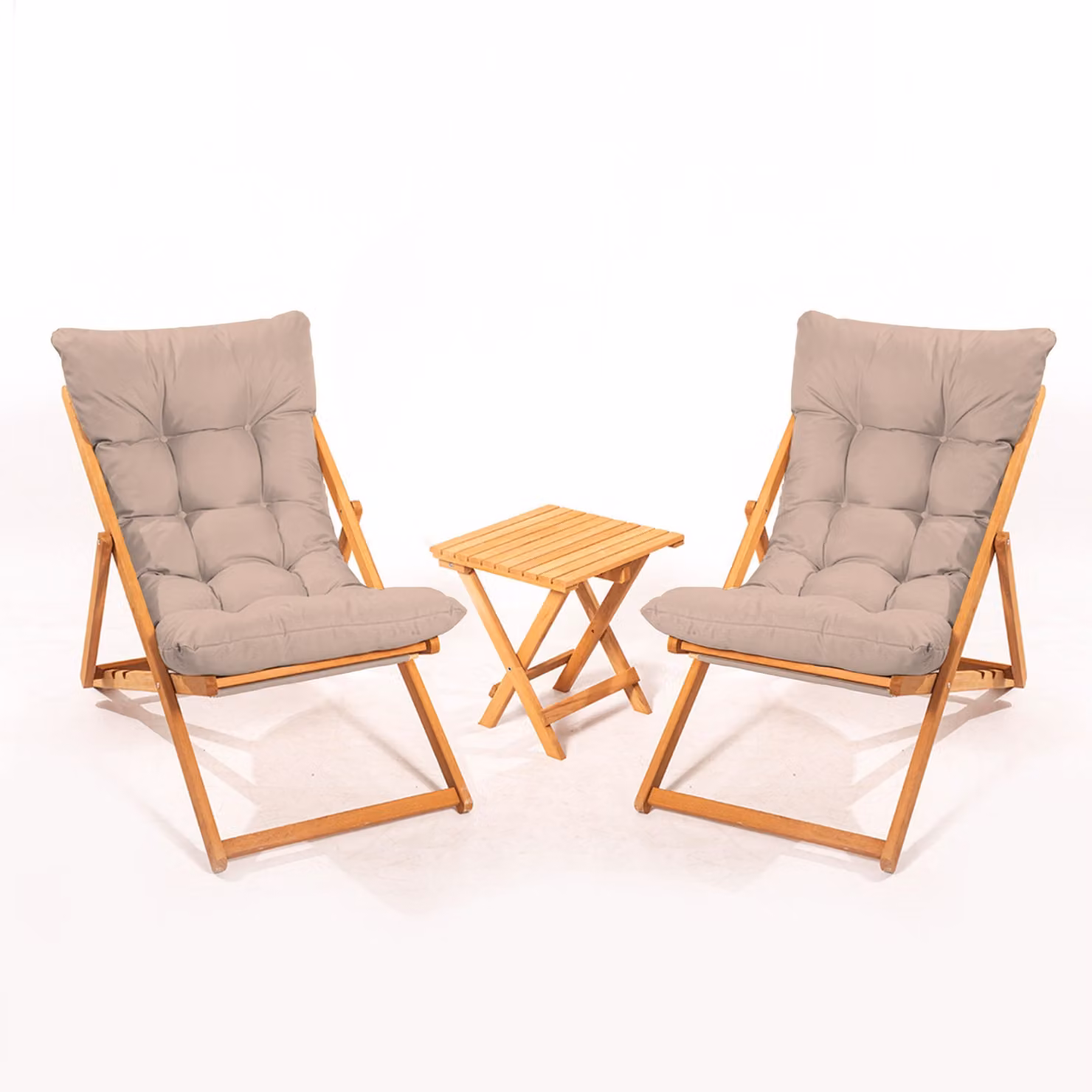 Skye Decor, set di mobili da giardino di alta qualità (3 pezzi), 100% legno di faggio, non verniciato, tavolo: 40x40 cm, sedie: 59x90x44 cm, vernice protettiva per legno a base d'acqua, design rustico.