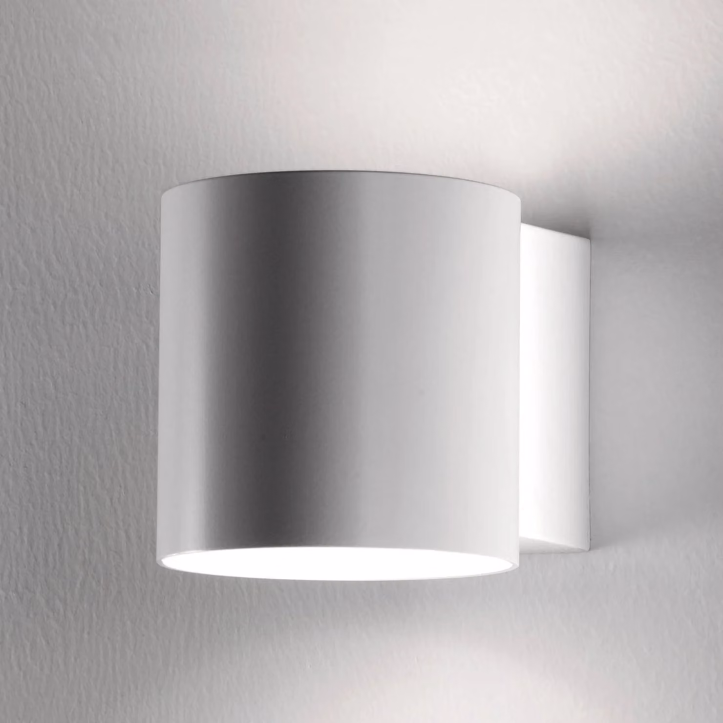 Martinelli Luce Applique da parete di design Tube, dimmerabile, Bianco / Opale, Soggiorno / Sala da pranzo, Metallo, Design, Applique
