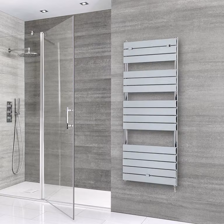 Scaldasalviette Elettrico di Design Cromato con Pannelli Piatti - 1512 x 600mm - con Elemento & Copri Cavo - Lustro