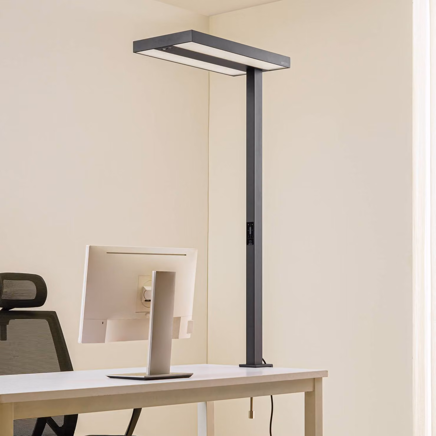 Lampada con morsetto Logan Arcchio, dimmerabile, Nero, Studio / Ufficio, Alluminio, Moderno, Lampada con morsetto