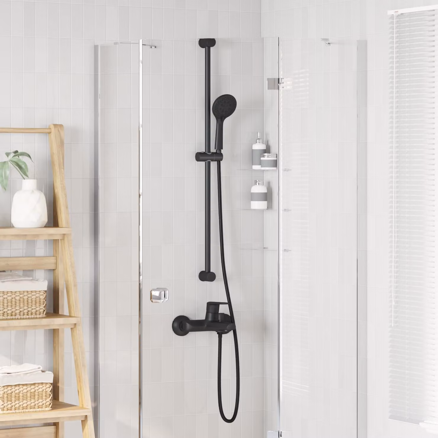 Set di doccia vidaXL con soffione rotondo e doccino a mano in acciaio inox, montaggio a parete, nero opaco