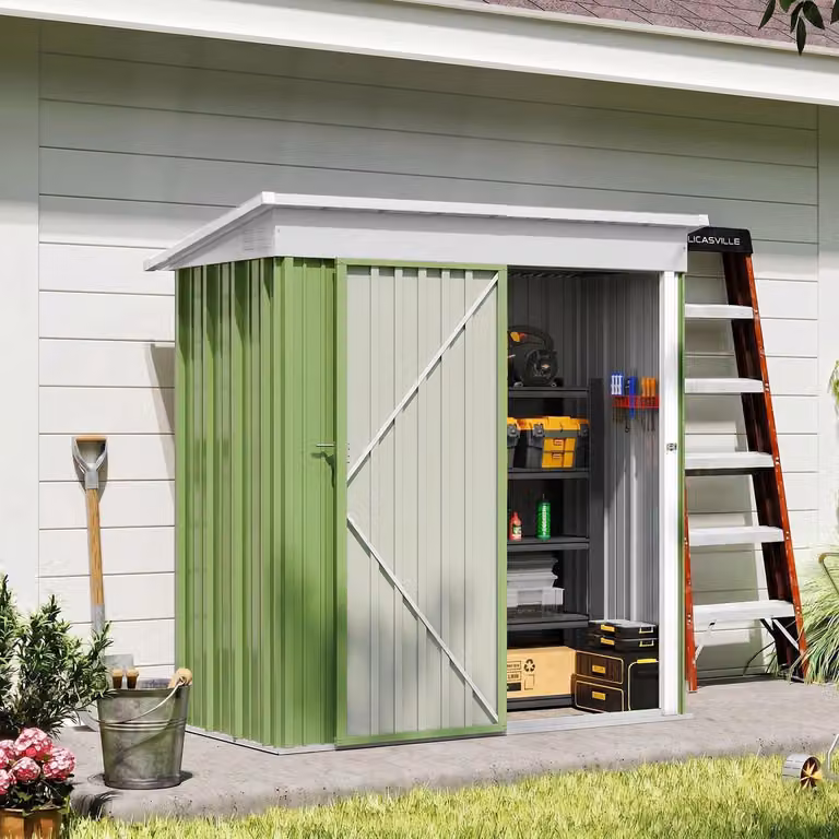 Edificio tecnico in metallo con tetto a falda, dimensioni 162x92x182 cm, colore verde. Realizzato in acciaio zincato con struttura di base