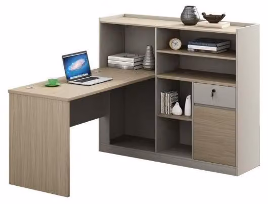 Moderna scrivania angolare per l'ufficio di design. Spaziosa scrivania da ufficio