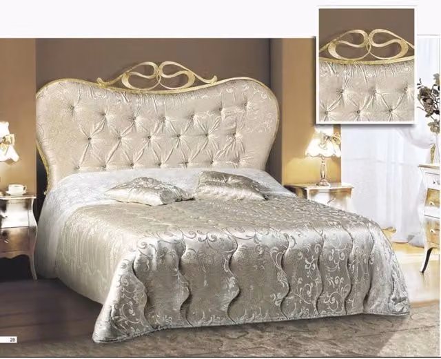 Letto matrimoniale IPERBRIKO in ferro con testiera imbottita in tessuto damascato floreale oro e argento L: 172 cm, P: 202 cm, H: 140 cm