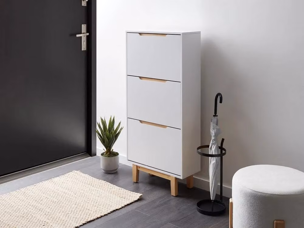 Armadietto porta scarpe BELIANI bianco in MDF laccato con design moderno e scomparti basculanti per corridoio, L: 60 cm, H: 128 cm, P: 24 cm – 2