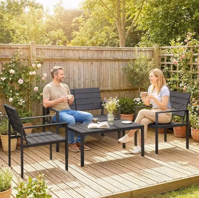 Set lounge da giardino per 4 persone; con divano a 2 posti; 2 poltrone e tavolino; nero