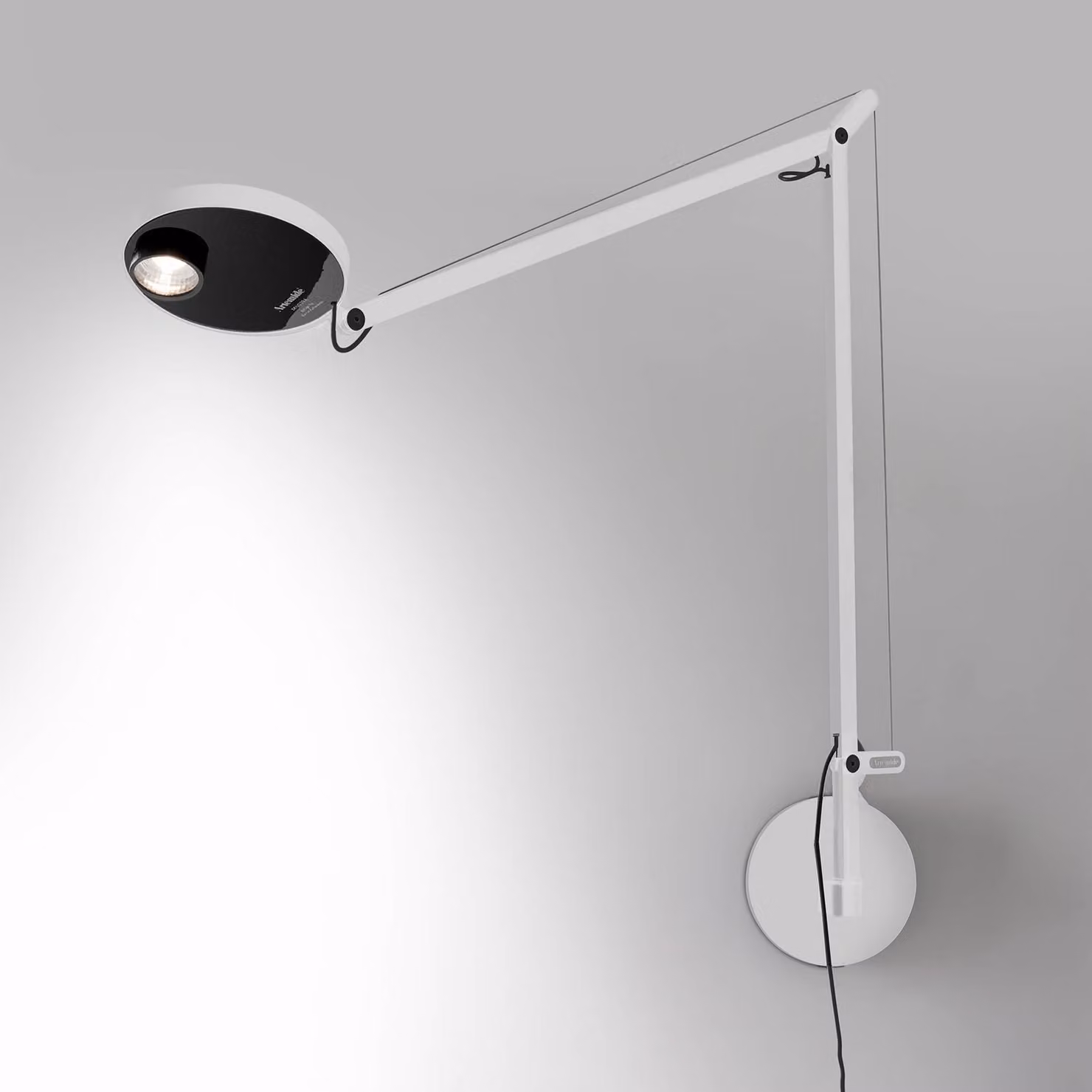 Artemide Applique da parete di design Demetra, dimmerabile, Bianco / Opale, Camera da letto, Alluminio, Moderno, Applique