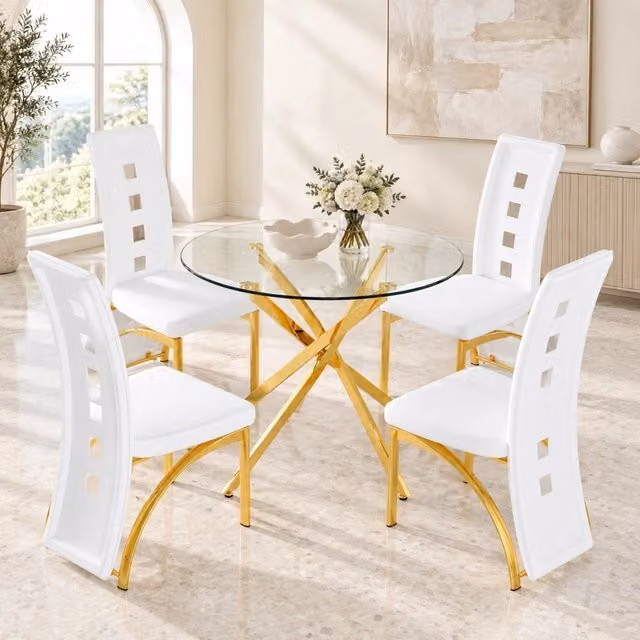 Set tavolo e 4 sedie FOLYNA moderno con tavolo rotondo in vetro temperato trasparente e sedie in similpelle bianca e metallo oro, Diametro tavolo: 88 cm