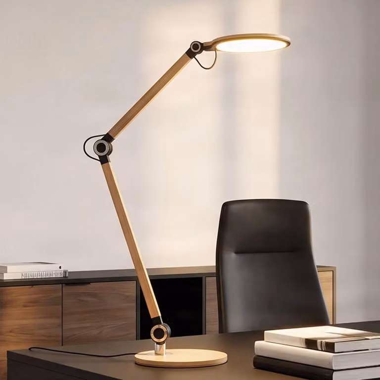 Lampada da scrivania Nyxaris Lindby, dimmerabile, Ottone / Oro, Studio / Ufficio, Plastica, Moderno, Lampada da tavolo LED