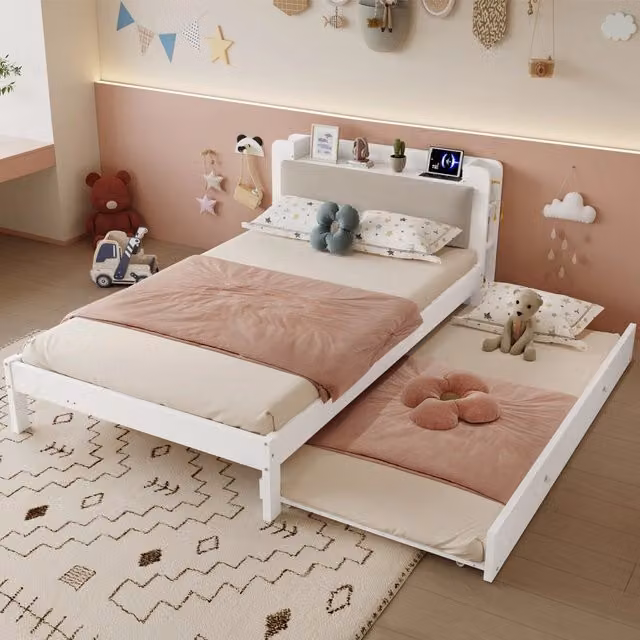 Letto in legno da 120x200 cm, con letto estraibile da 90x190 cm, testiera imbottita, ripiano e prese di ricarica, bianco