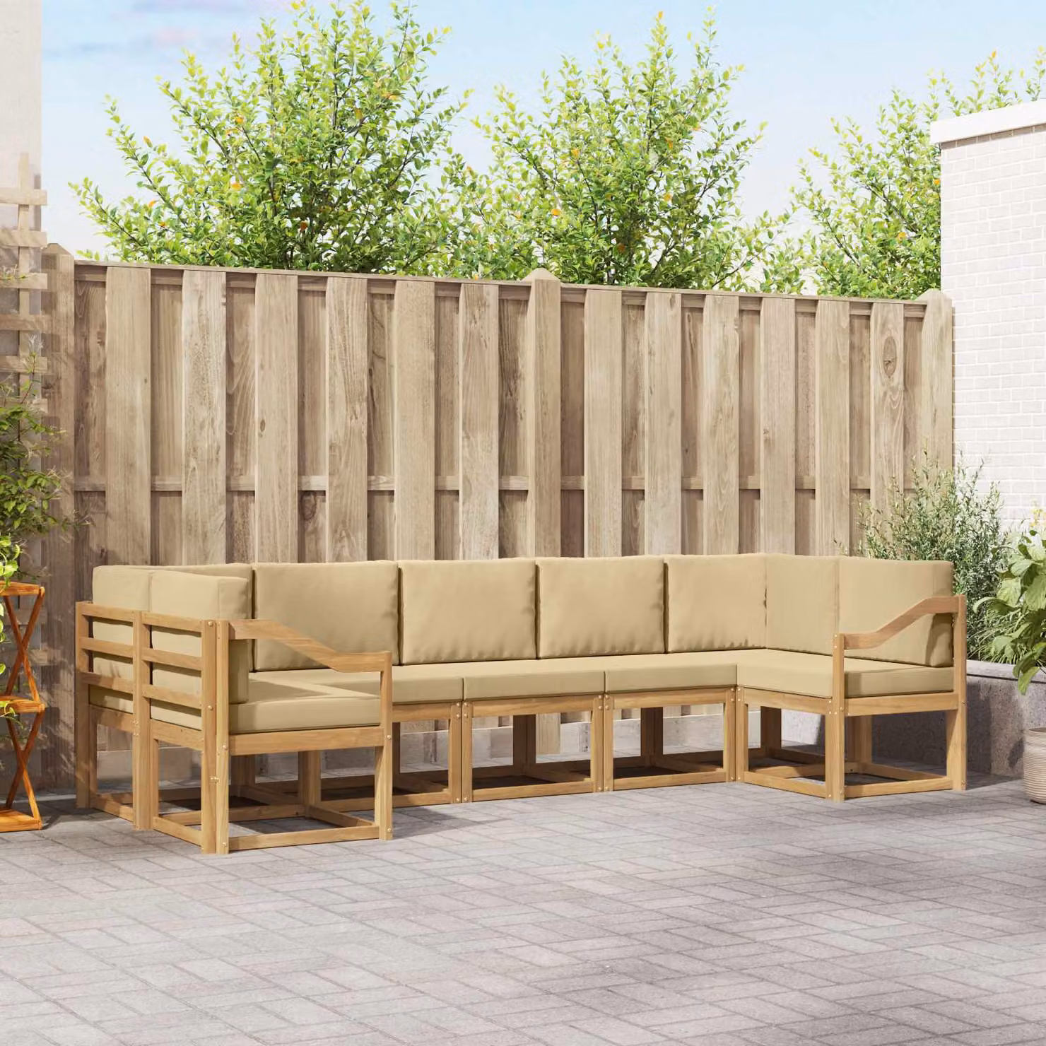 vidaXL Set di divani da esterno a L composto da 7 pezzi in legno di acacia con cuscini, Bianco e Beige