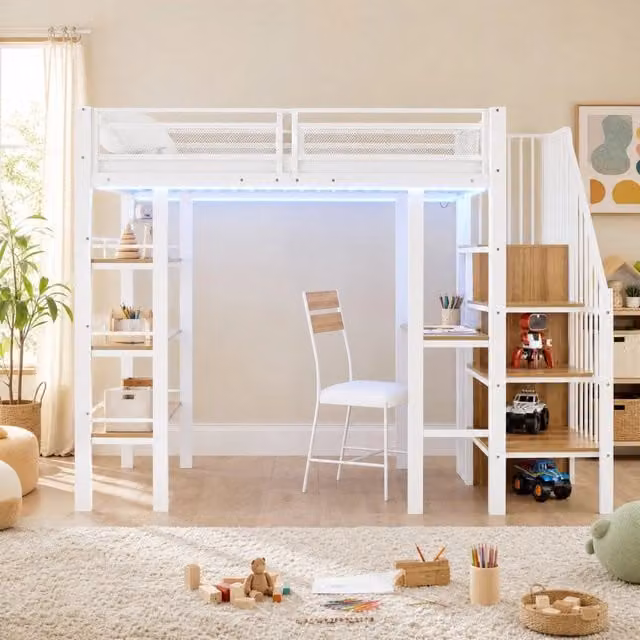 Letto a soppalco 90x200 cm in metallo bianco con LED, prese elettriche e scaffali integrati