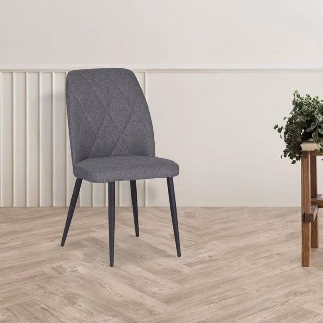 Sedia Vika in tessuto Nordic 15 grigio con piedini neri set 4 pezzi