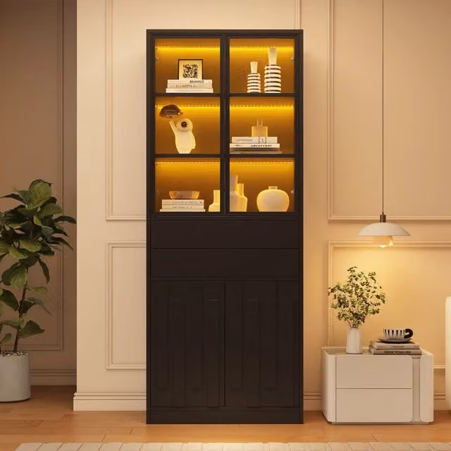 Vetrina alta nera con ante in vetro; 70 x 34 x 180 cm; LED Bluetooth; 2 cassetti; truciolare e vetro temperato