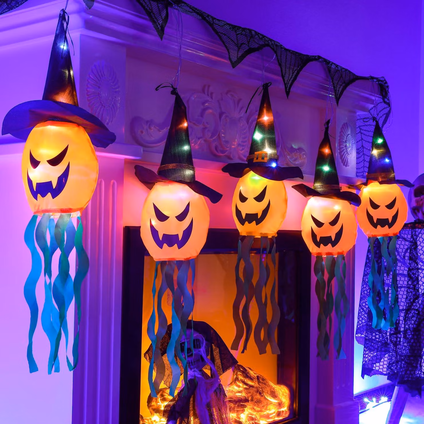 Catena luminosa a tema Halloween, con 5 lanterne a forma di zucca, alimentata a batteria, impermeabile