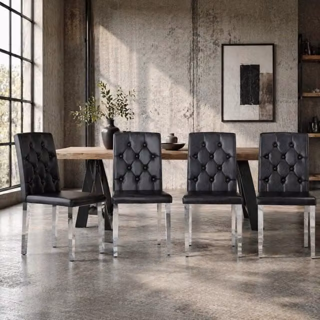 Set di 4 sedie da pranzo MODFU nere in ecopelle con schienale trapuntato geometrico e gambe in metallo argento lucido – 1
