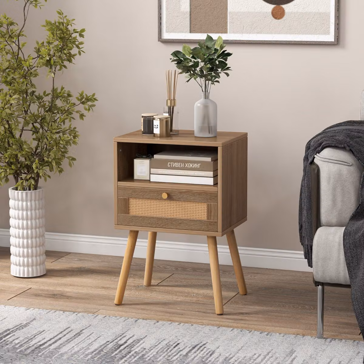 Comodino Costway in legno e rattan con cassetto in stile boho, colore marrone naturale per camera da letto o soggiorno