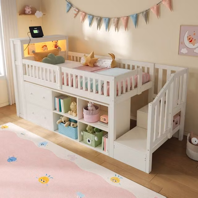Letto a soppalco 90x200 cm con contenitori; scala e LED in pino e MDF bianco