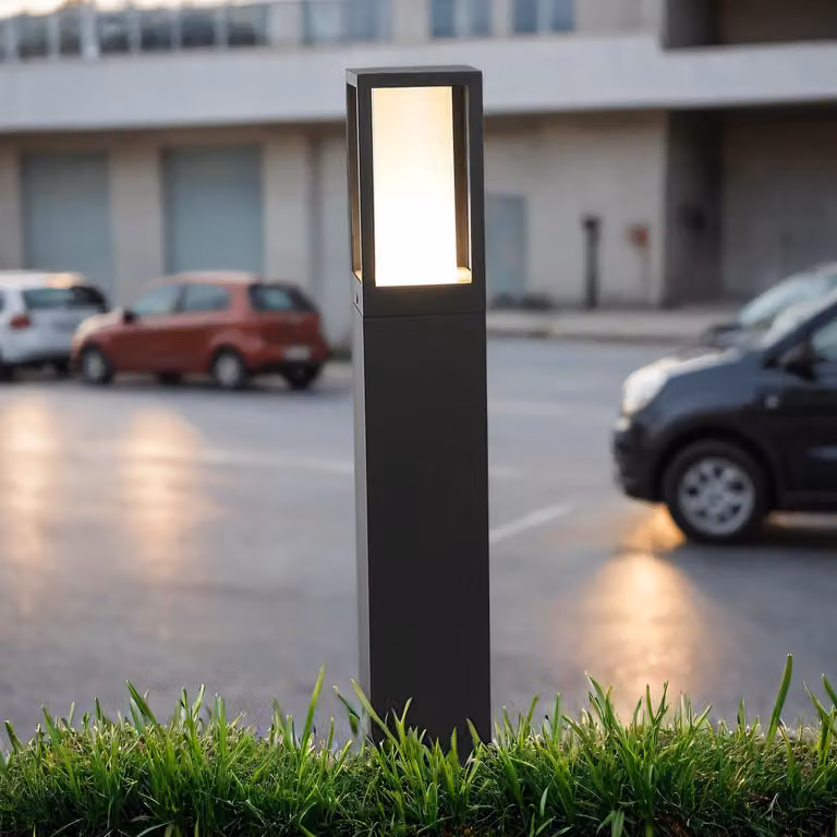 Dissuasore luminoso in alluminio alto 45 cm IP44 nero bianco GU10 luce angolare moderna per sentieri