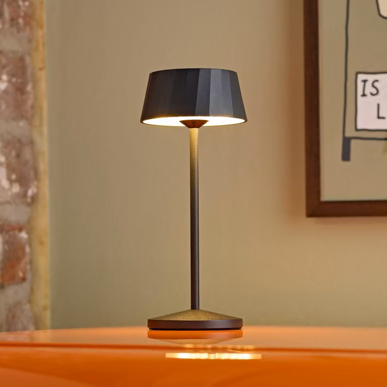 Sigor Lampada LED da tavolo a batteria Facetta, set 3, nero, 22 cm, IP44 dimmerabile, Nero, Soggiorno / Sala da pranzo, Alluminio, Moderno, Lampada da tavolo LED