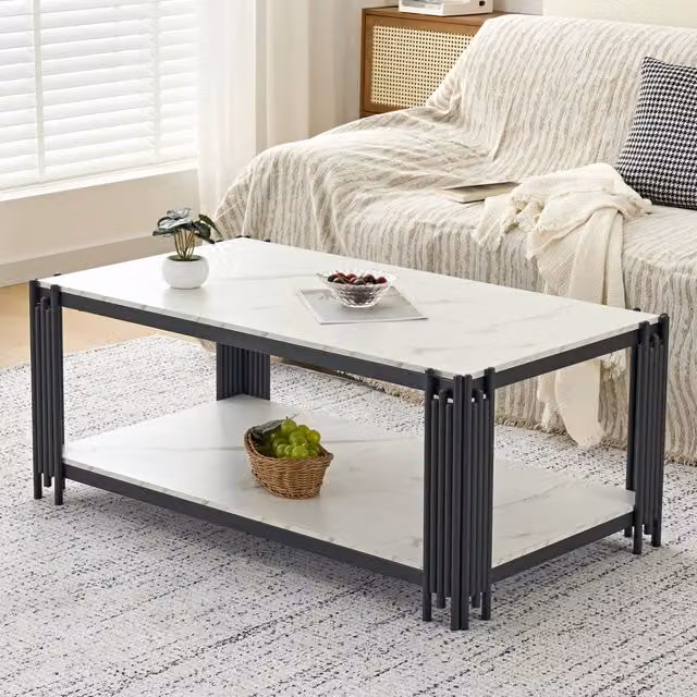 Tavolino basso rettangolare OKWISH con 2 ripiani e piano effetto marmo in MDF e metallo, Bianco e Nero, L: 114 cm, P: 64 cm, H: 46 cm