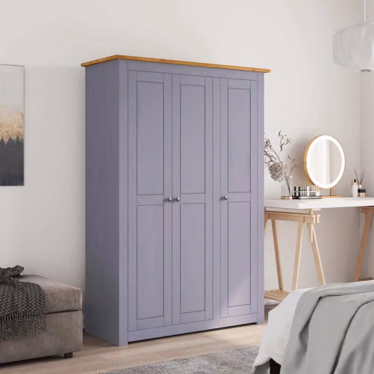 The Living Store Armadio 3 ante grigio 118×50×171,5 cm pino serie Panama