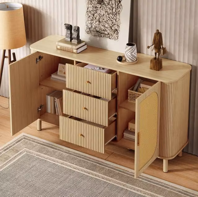 Madia 140x40x80 cm con ante in rattan e cassetti ondulati in MDF naturale