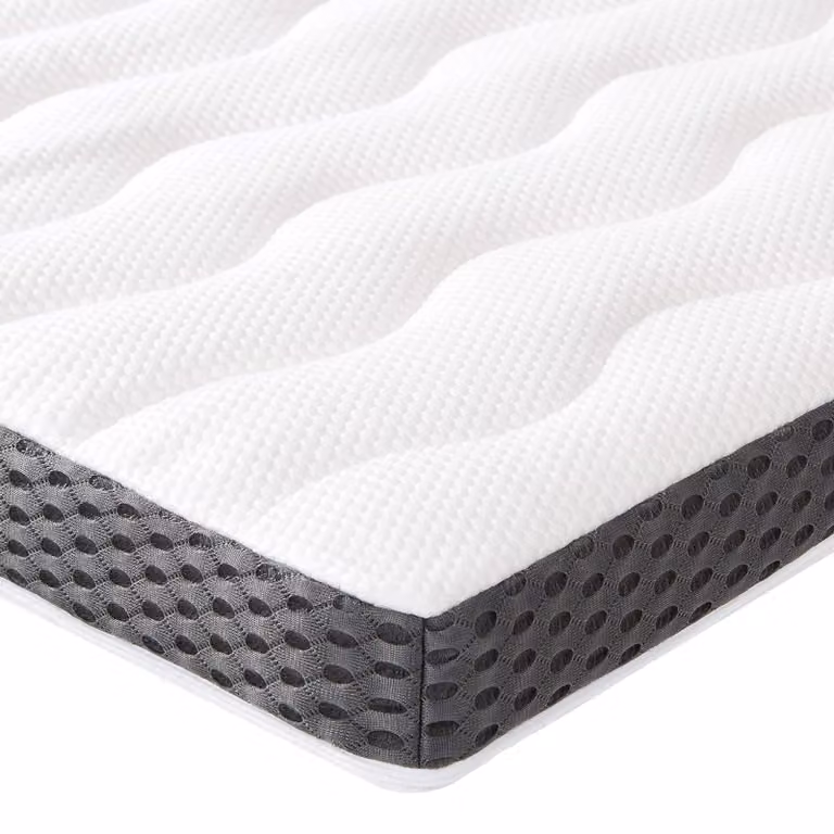 A. Soprammatratzo in memory foam, rivestito in peluche, dimensioni 180 x 200 cm, altezza 7 cm